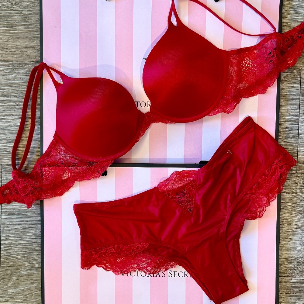 Victoria's Secret VerySexy Push Up Bra & Cheeky Set in Red 36B/L NWT
